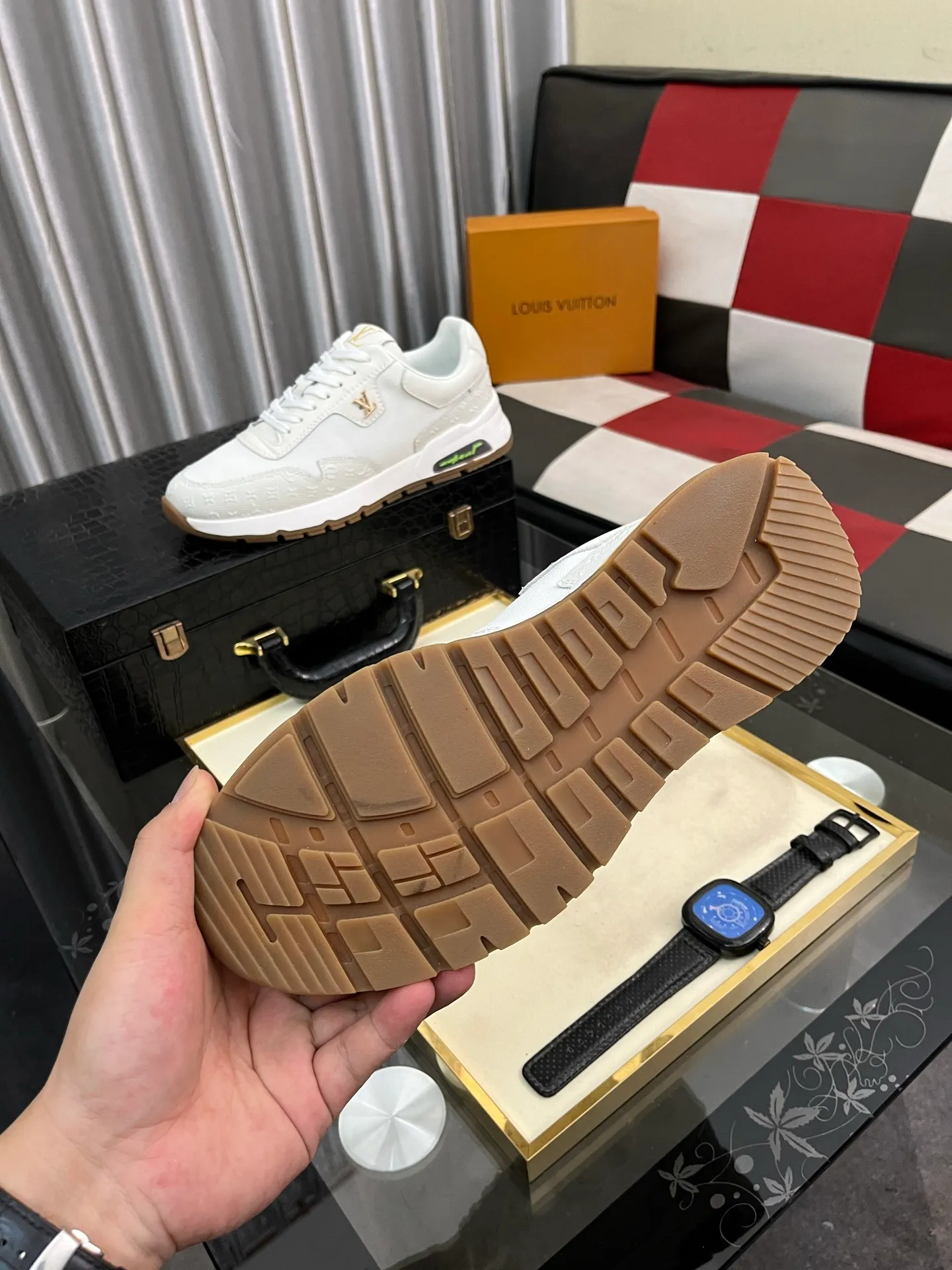 Men's shoes 💰458⌚️⌚️[Louis Vuitton LV] Dad shoes are popular casual sports shoes with outsole, breathable and comfortable, easy to walk, trendy men's versatile fly woven epoxy with ➕leather lining➕Gucci's popular original outsole, sports and running style, super comfortable. Size 38-442️⃣Colors available